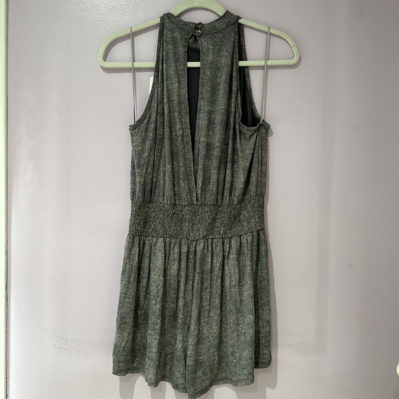 Grey Romper - Picture 6 of 7